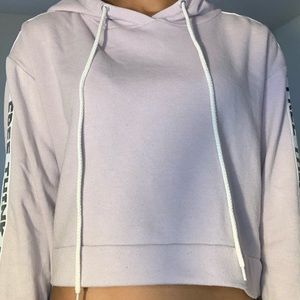 Light purple cropped hoddie!!!